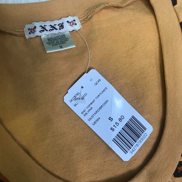 Cheetah/Leopard Print Top - Picture 4 of 4